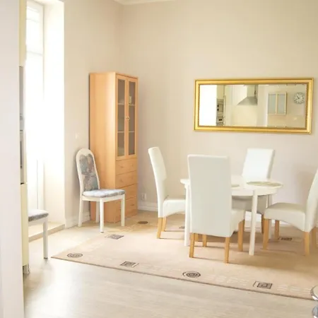 Apartment Home3city Grand *